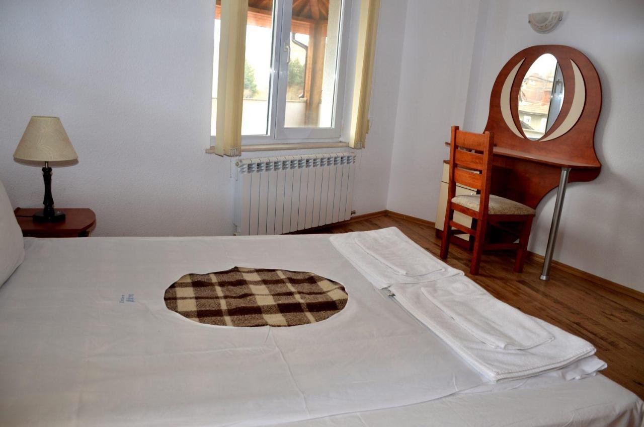 Family Hotel Daisy Borino Kültér fotó