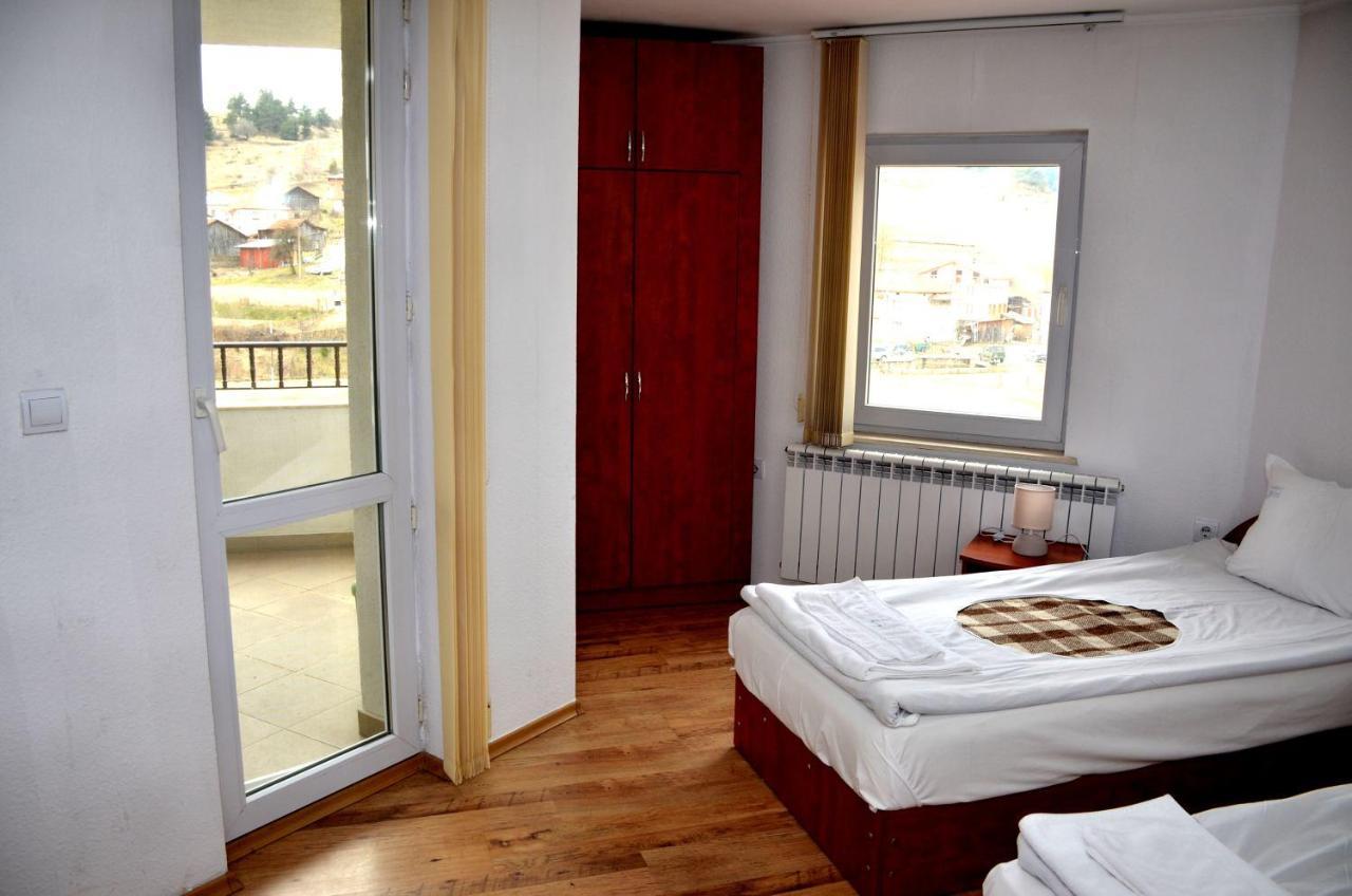Family Hotel Daisy Borino Kültér fotó