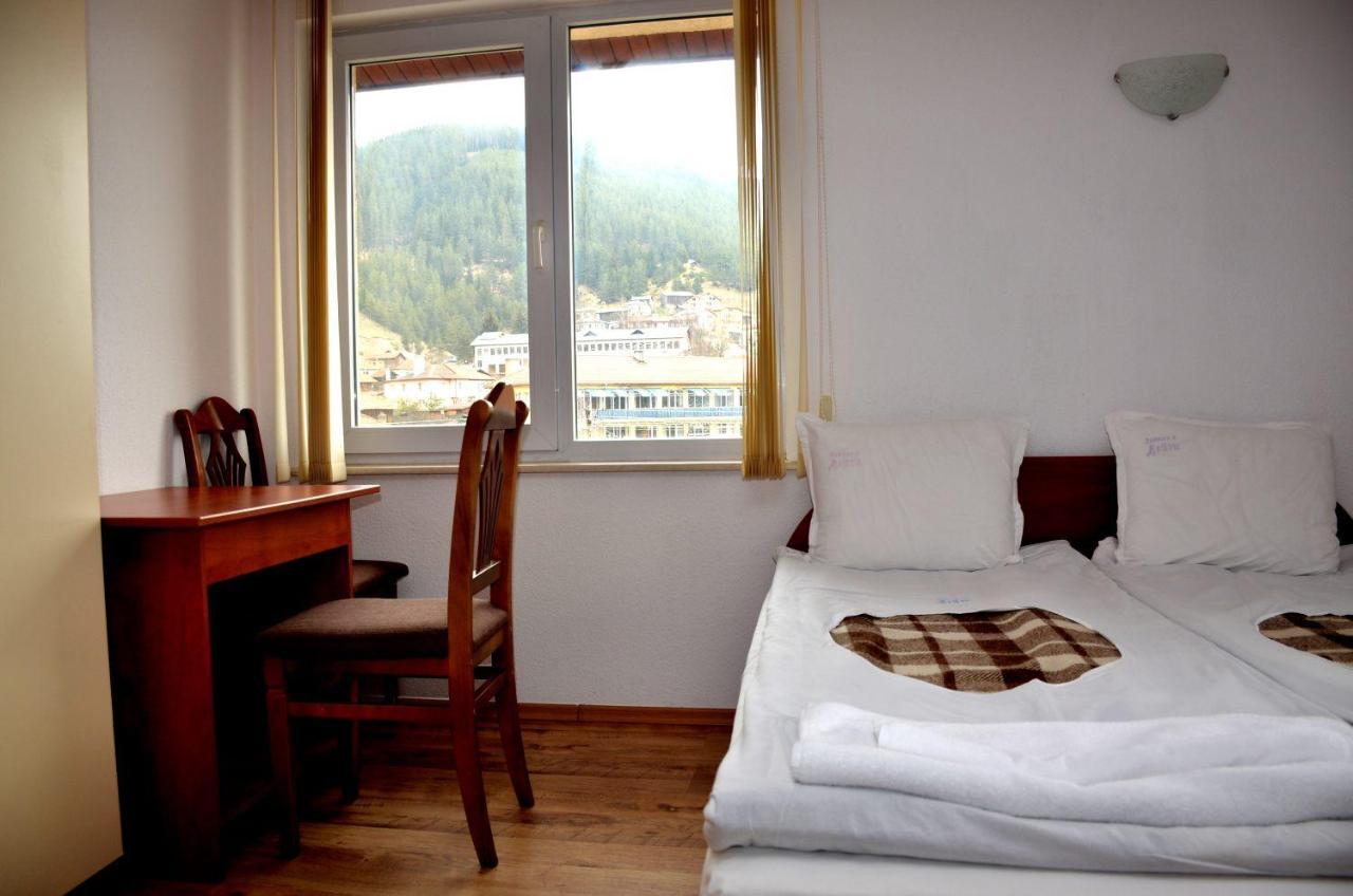 Family Hotel Daisy Borino Kültér fotó