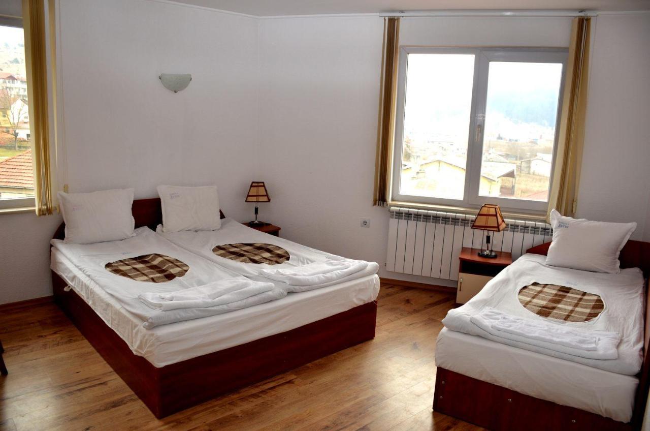 Family Hotel Daisy Borino Kültér fotó